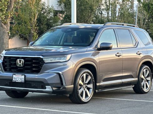 Certified 2024 Honda Pilot Elite image 8