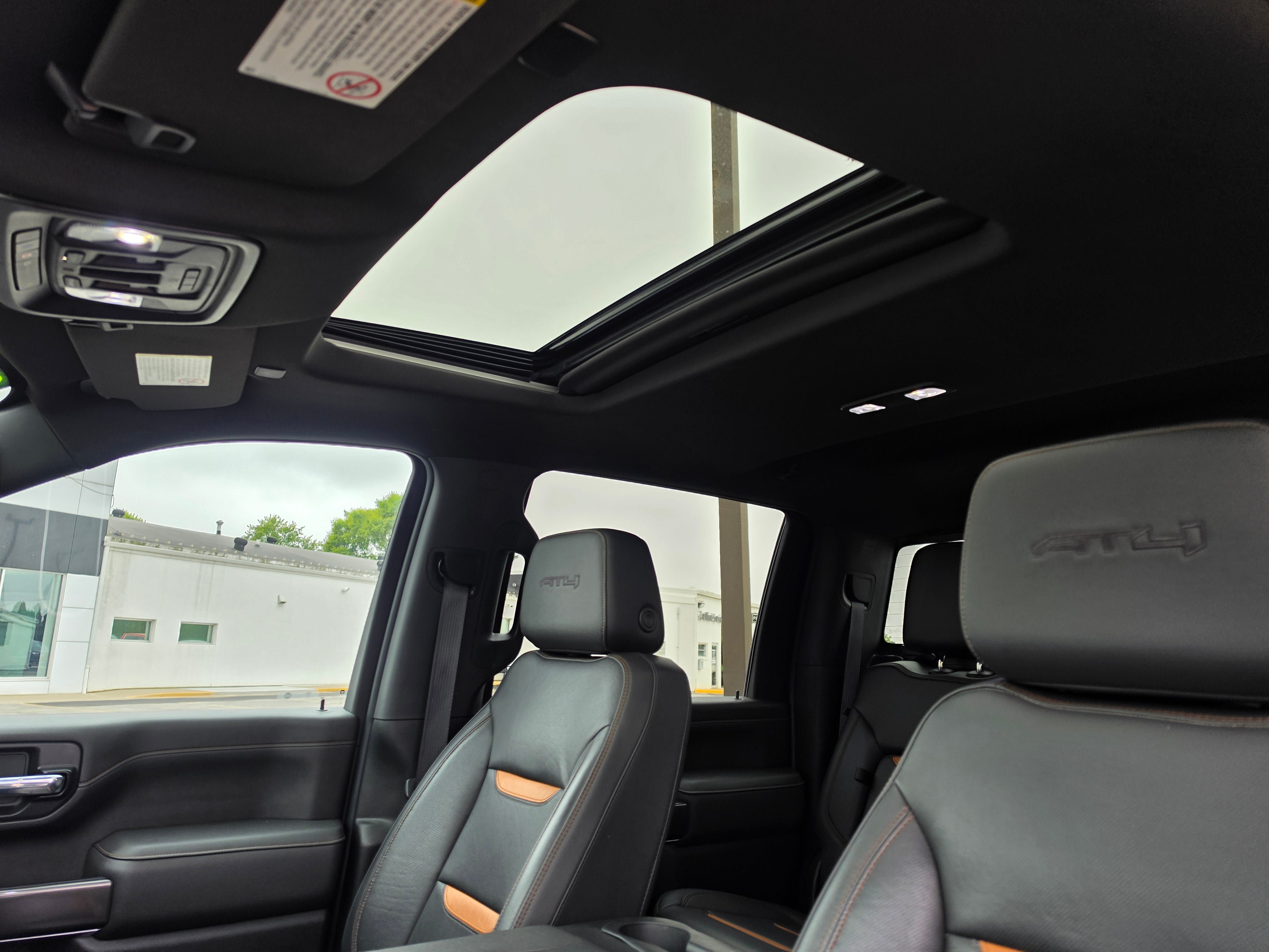 Used 2022 GMC Sierra 2500 AT4 w/ AT4 Preferred Package AWD/4WD image 12