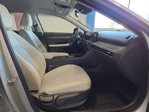 Used 2025 Hyundai Sonata SEL FWD image 15