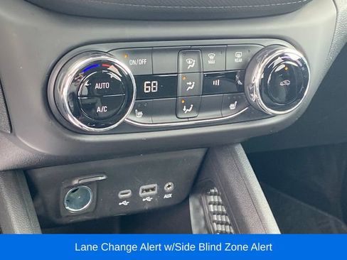 Certified 2023 Chevrolet TrailBlazer LT w/ Convenience Package AWD/4WD image 12