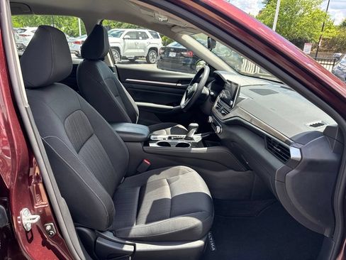 Used 2023 Nissan Altima 2.5 SV AWD/4WD image 32