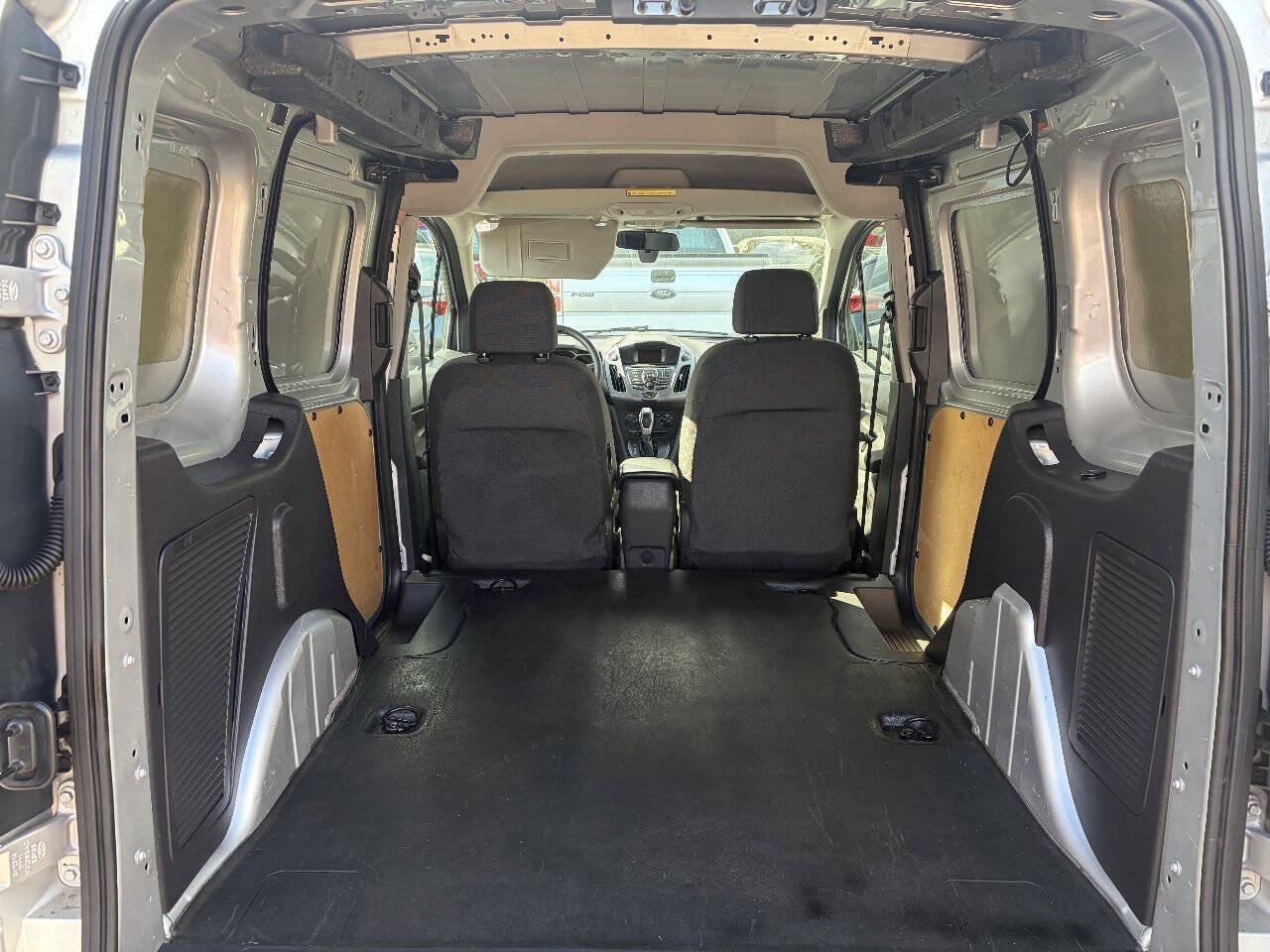 Used 2015 Ford Transit Connect XLT FWD image 9