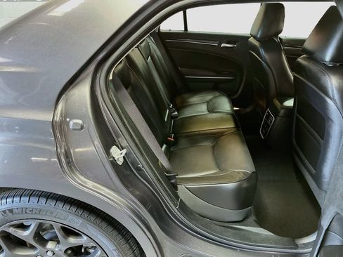 Used 2022 Chrysler 300 Touring L w/ Comfort Group AWD/4WD image 26