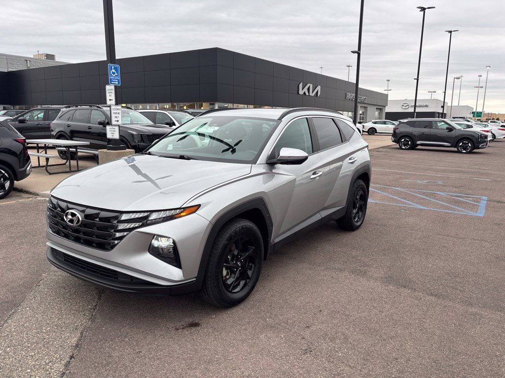 Used 2022 Hyundai Tucson SEL w/ Cargo Package AWD/4WD image 1