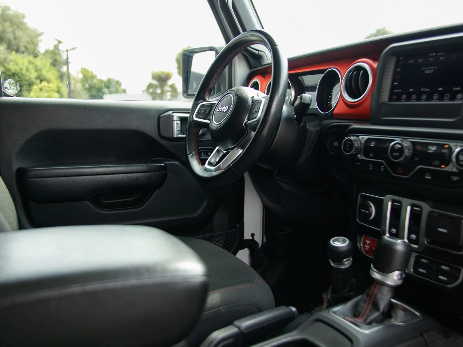 Used 2021 Jeep Wrangler Rubicon AWD/4WD image 27
