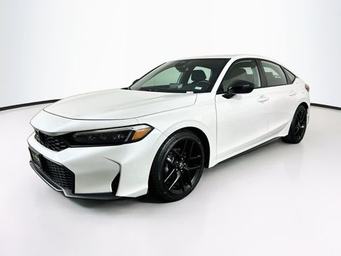 Used 2025 Honda Civic Sport image 3