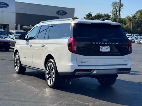 Used 2025 Ford Expedition Max Platinum w/ Driver's Package AWD/4WD image 17