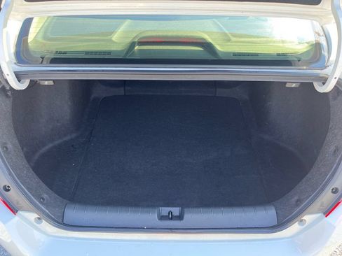 Used 2018 Honda Civic EX-L image 12