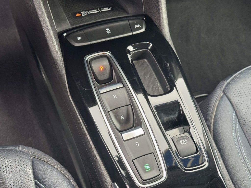 Used 2023 Chevrolet Bolt EUV LT w/ Convenience Package FWD image 28