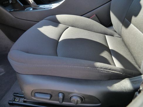 Used 2024 Chevrolet Malibu LT FWD image 20
