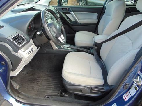 Used 2017 Subaru Forester 2.5i w/ Alloy Wheel Package AWD/4WD image 10