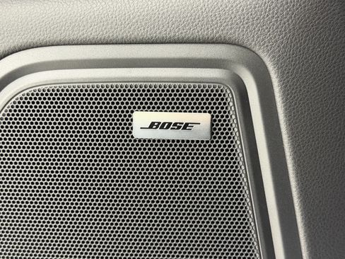 Certified 2026 Porsche Macan AWD/4WD image 31