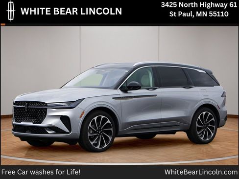 Used 2025 Lincoln Nautilus Black Label image 1