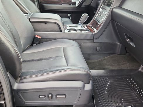 Used 2017 Lincoln Navigator L Reserve image 13