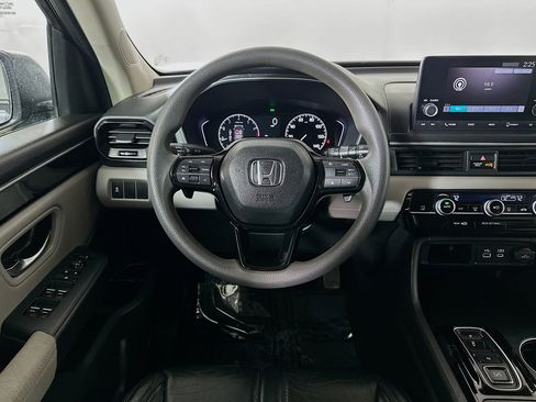 Used 2023 Honda Pilot LX image 20