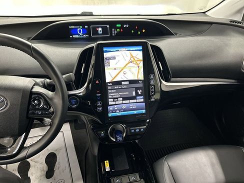 Used 2022 Toyota Prius Prime XLE image 19