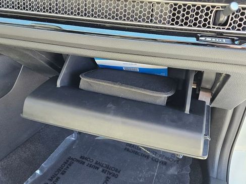 Used 2022 Honda Civic Touring image 19