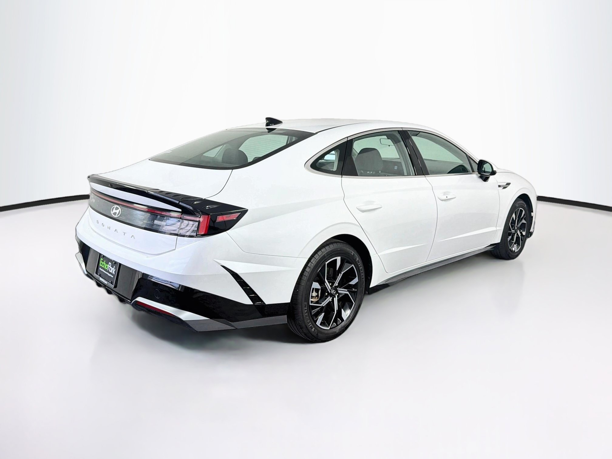 Used 2025 Hyundai Sonata SEL FWD image 9