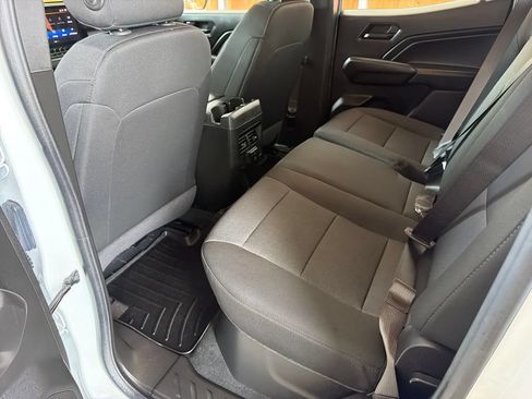 Used 2025 Chevrolet Colorado Trail Boss AWD/4WD image 32