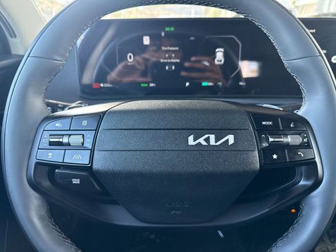 New 2025 Kia EV6 Light w/ Light LR Technology Package image 25