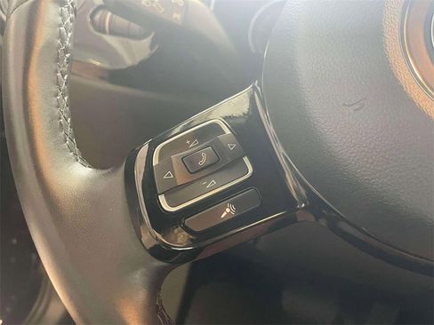 Used 2018 Volkswagen Beetle 2.0T S image 17