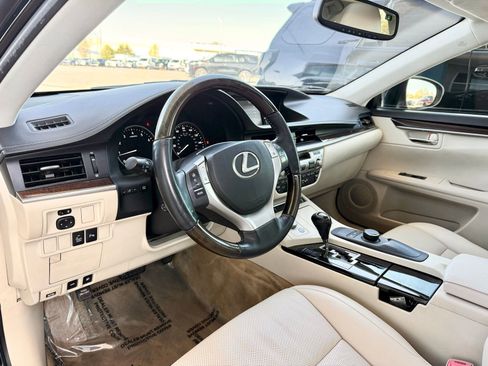 Used 2014 Lexus ES 350 w/ Premium Package image 16