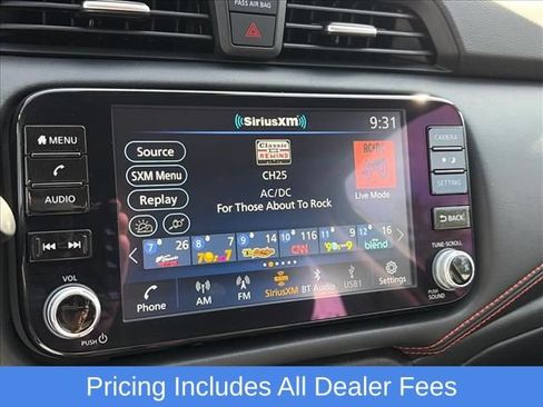 Used 2025 Nissan Versa SR FWD image 10