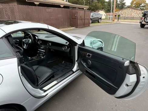 Used 2015 Mercedes-Benz SLK 250 image 12