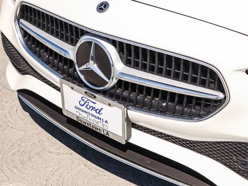 Used 2025 Mercedes-Benz C 300 Sedan image 9