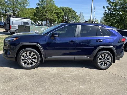 Used 2025 Toyota RAV4 XLE Premium FWD image 11