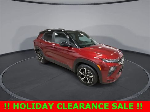 Used 2022 Chevrolet TrailBlazer RS w/ Sun and Liftgate Package image 2
