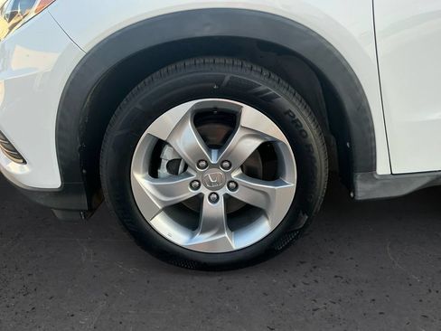 Used 2020 Honda HR-V LX image 13