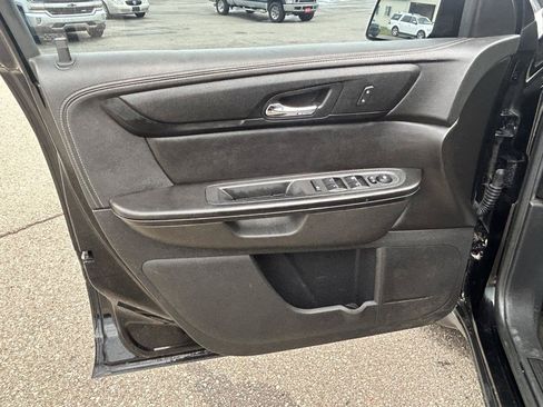Used 2017 Chevrolet Traverse LT w/ Style and Technology Package AWD/4WD image 15