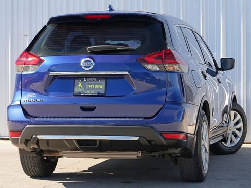 Used 2019 Nissan Rogue S image 4