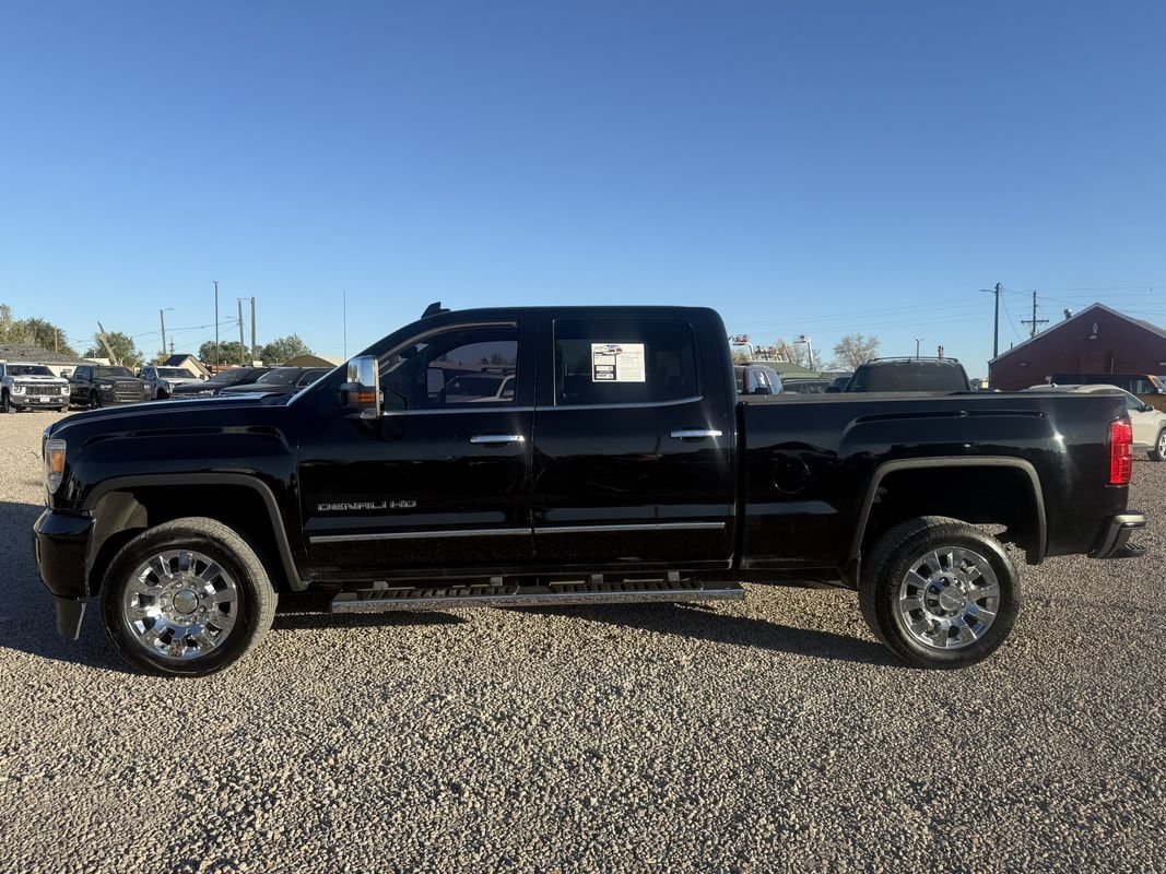Used 2015 GMC Sierra 2500 Denali w/ Duramax Plus Package AWD/4WD image 3
