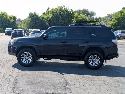Used 2023 Toyota 4Runner TRD Off-Road Premium w/ Moonroof Package AWD/4WD image 9