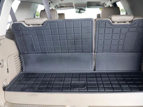 Used 2018 Chevrolet Tahoe LT RWD image 35