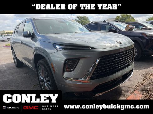 Used 2026 Buick Enclave Avenir FWD image 1