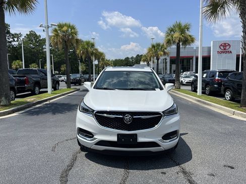 Used 2021 Buick Enclave Avenir w/ Avenir Technology Package AWD/4WD image 3