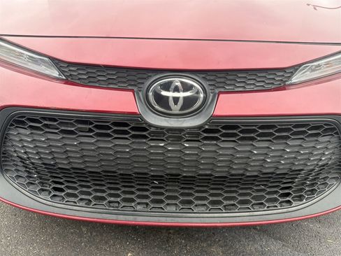 Used 2022 Toyota Corolla LE image 27