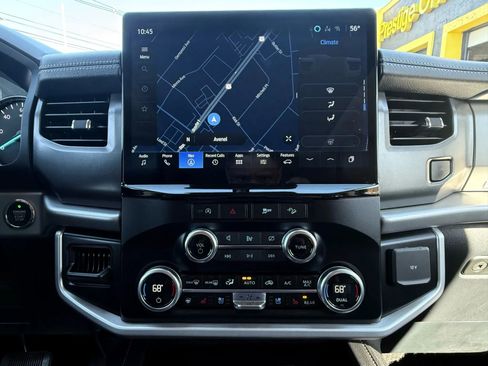 Used 2024 Ford Expedition Max XLT image 19