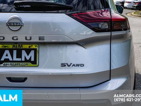 Used 2025 Nissan Rogue SV image 13