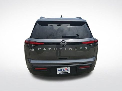 Used 2025 Nissan Pathfinder SV FWD image 7