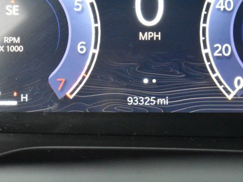 Used 2021 Jeep Grand Cherokee L Laredo image 28