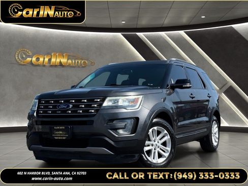 Used 2017 Ford Explorer XLT w/ Equipment Group 202A FWD image 1