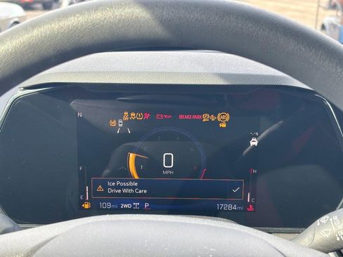 Certified 2025 Chevrolet TrailBlazer LT w/ Driver Confidence Package image 21