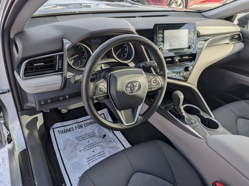 Used 2022 Toyota Camry LE image 8