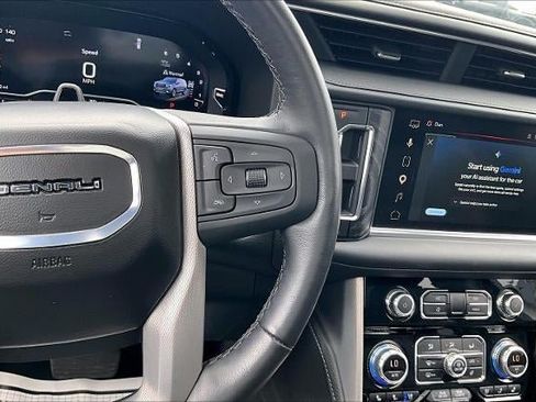 Used 2024 GMC Yukon Denali w/ Denali Reserve Package AWD/4WD image 12