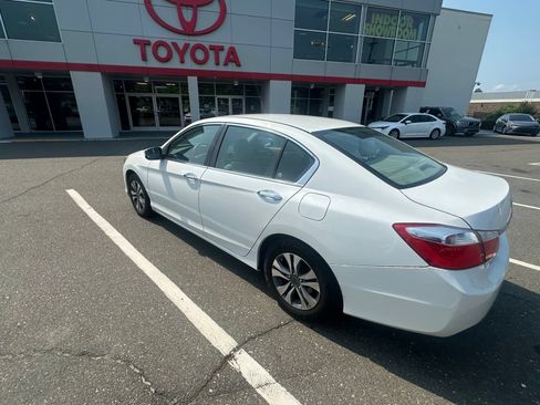 Used 2014 Honda Accord LX image 10
