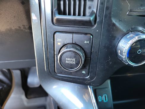 Used 2022 Ford F150 XLT w/ Equipment Group 302A High image 26